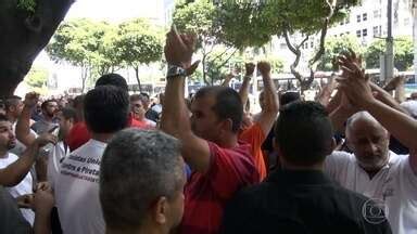 Rj Taxistas Fazem Manifesta O Em Frente Ao Tribunal De Justi A