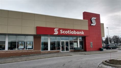 Scotiabank 17900 Yonge St Newmarket On L3y 8s1 Canada