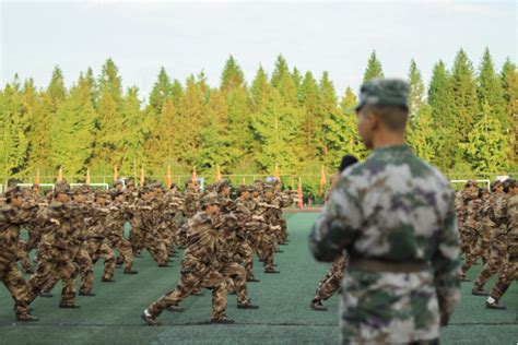 【图片专题】沙场秋点兵 青春正飞扬——记我校凤阳校区2022级新生军训汇报操演 安徽科技学院