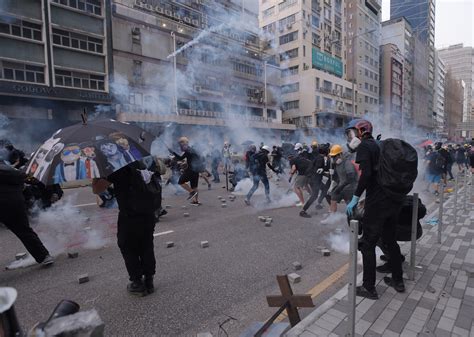 【專欄】港區人大晤林鄭 客氣抨政府 星島日報