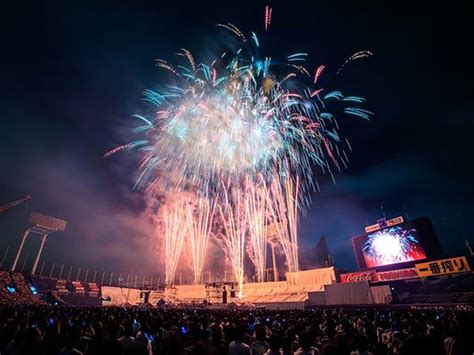 夜空に輝く12000発！明治神宮花火大会2018が、8月11日土に開催！ バランスタイムズ サッカーのあるファッションライフ