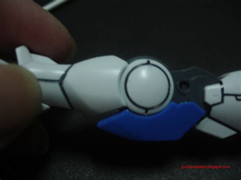 Gundam Meisters: Gunpla Tutorial: Panel Lining