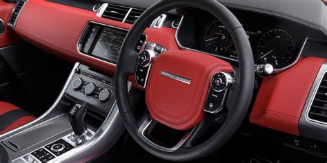 Range Rover Sport SVR Interior & Infotainment | carwow