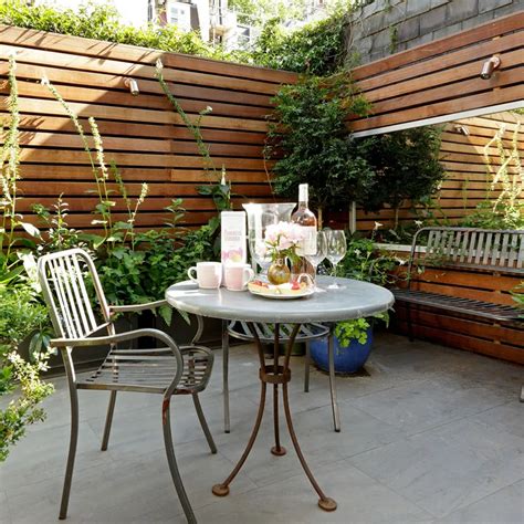 Small Garden Ideas Decor Design And Planting Tips For Tiny