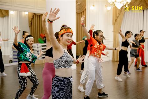 Tập Aerobic Là Gì 5 Bài Tập Aerobic Giảm Cân Toàn Thân Sun Fitness