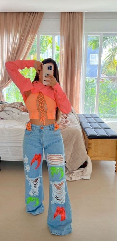 Nyvi Estephan Nyviestephan Nude Fapullo