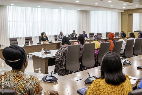 Échanges entre le Chef de l État et le Caucus des femmes parlementaires