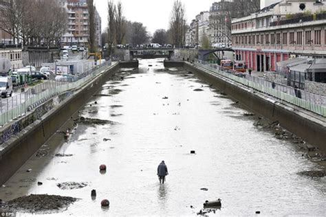 15 Stunning Photos Of What Were Found In A Drained Paris Canal - Page 3 of 15 - True Activist