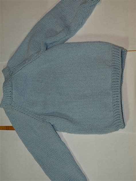 Ravelry Raglan Babypulli Auf Der Strickmaschine Pattern By Benjamin