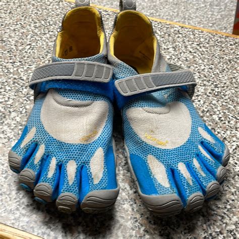 Vibram Bikila Five Finger Athletic Shoe Gem