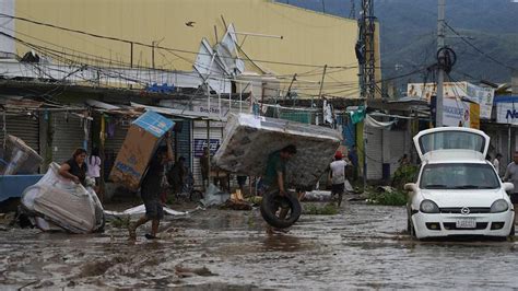 México El huracán Otis deja a miles de familias sin comida agua y a