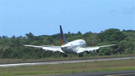 Boeing 737 7EA Pousando Em Salvador PR VBM YouTube