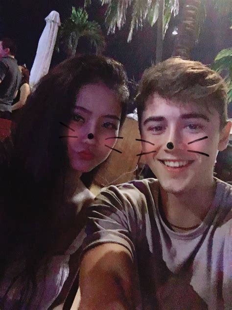 Cặp đôi có chú rể Tây điển trai trong loạt ảnh hot nhất tuần qua đây rồi