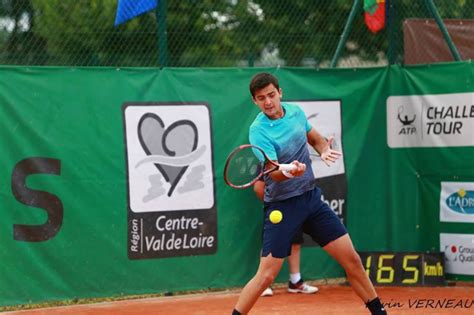 Tomás Barrios avanzó a los octavos de final del Challenger de Biella