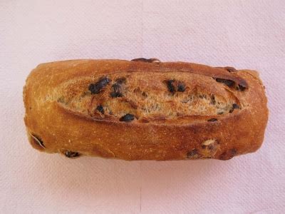 Pain Aux Amandes Noisettes Et Raisins G Bio Du Producteur Le