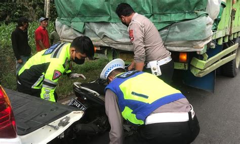 Lakalantas Di Jalintim Lampung Timur Pengendara Motor Tewas