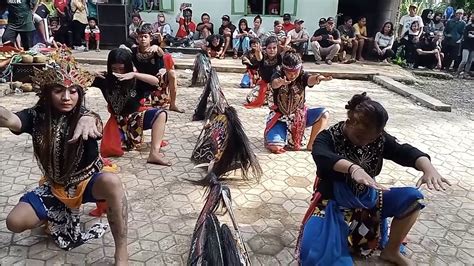 Seni Tari Sesembahan Ebeg Banyumasan Turonggo Mekar Sari Sindang