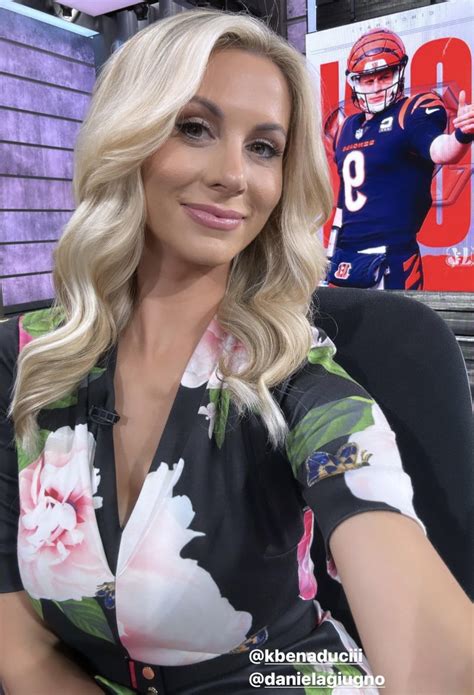 Laura Rutledge ESPN NFL Live : r/HotSportsReporters