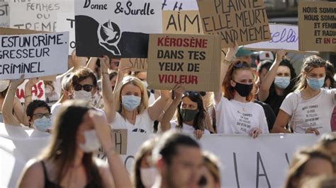 France Manifestation à Ajaccio Contre Les Violences Sexuelles Et Pour