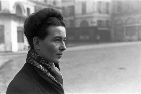 On ne naît pas femme on le devient Simone de Beauvoir La