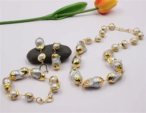 G G Freshwater Cultured Gray Keshi Pearl White Round Pearl Gold Plated