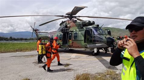 Gunakan Heli Caracal Tni Au Tim Sar Basarnas Mulai Evakuasi Pesawat