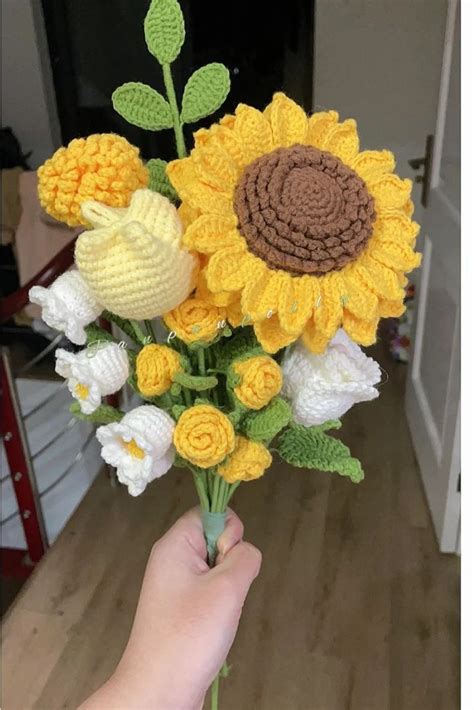 Handmade Crochet Sunflower Bouquet For Home Decor Girl Gift Boyfriend