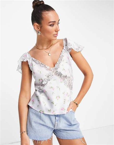 Asos Design Flippy Top With Lace Fluted Sleeve And Seam Detail In Ditsy