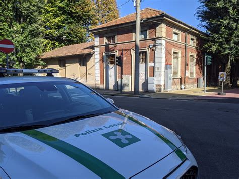 Saronno Una Vivace Lite Porta Carabinieri E Polizia Locale In Via Roma