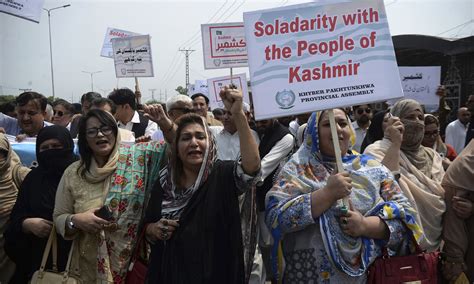 In Pictures Tens Of Thousands Of Pakistanis Come Out On Streets To