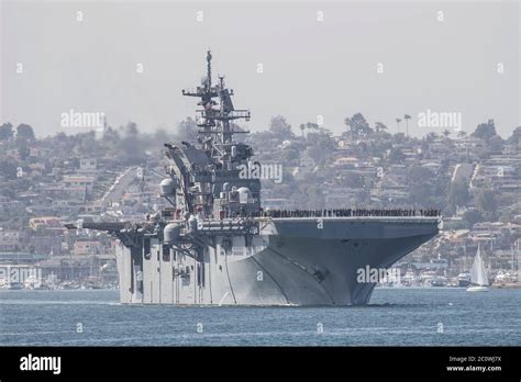 Uss Bonhomme Richard Hi Res Stock Photography And Images Alamy