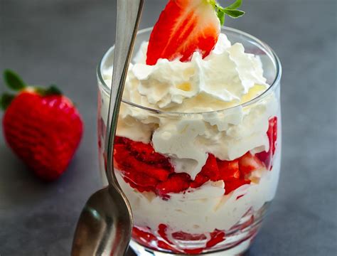 Fraises L Eau De Coco Et Cr Me Chantilly Au Mascarpone Elle Vire