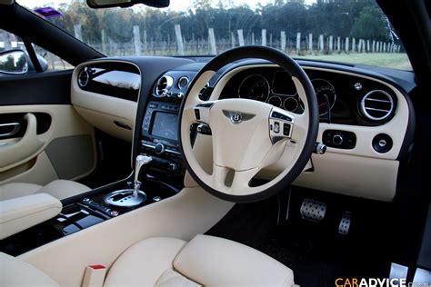 BENTLEY CONTINENTAL - Review and photos