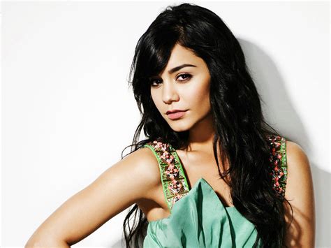 Download Brown Eyes Brunette Actress Celebrity Vanessa Hudgens Hd Wallpaper