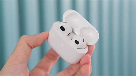 Плюсы и минусы AirPods 3