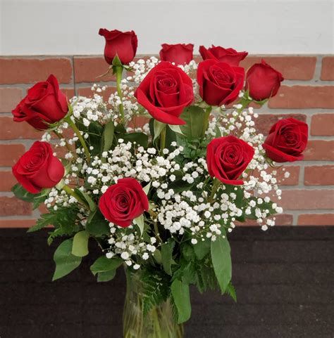 Dozen Long Stemmed Roses With Baby S Breath By Manny In Hempstead NY