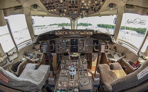 Boeing 767 Cockpit