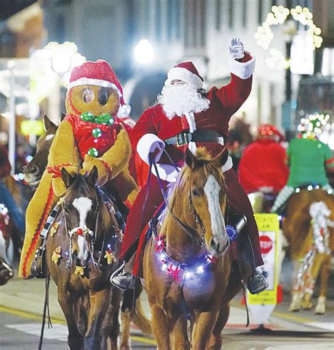 Holiday Horse Parade - Urbana Daily Citizen