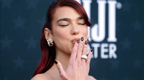 Dua Lipa Fue Captada A Los Besos Con Famoso Actor ¿quién Es Su Nuevo