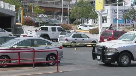 Ejecutan A Hombre En Estacionamiento De Centro Comercial En Monterrey N