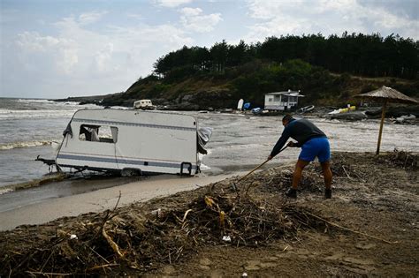 De fortes pluies font au moins 14 morts en Turquie Grèce et Bulgarie