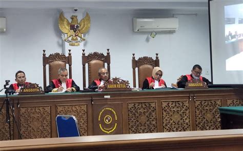 Sembilan Terdakwa Kasus Korupsi Kapal Singkil 3 Jalani Sidang Perdana