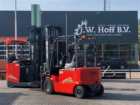 Heli Heftruck En Reachtruck Afgeleverd J W Hoff B V Heftrucks