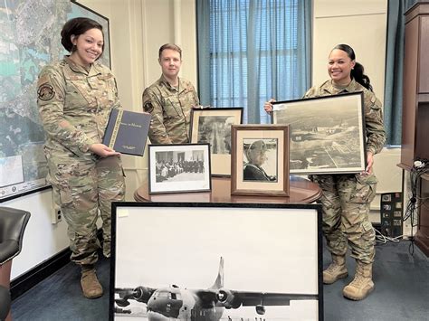 Dvids Images Gathering Memorabilia Documenting Legendary Medal Of Honor Recipient [image 1 Of 4]