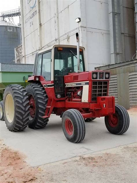 1486 International International Harvester Tractors International