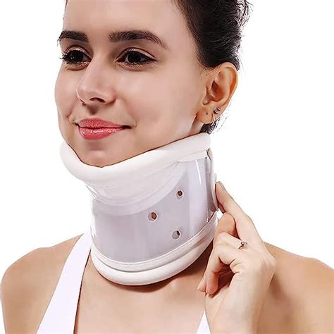 Amazon co jp Collar de cuello cervical médico con soporte de barbilla