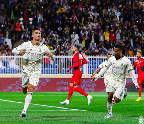 Ronaldo Lập Hat Trick Giúp Al Nassr Lên đỉnh Bảng Báo Quảng Ngãi điện Tử