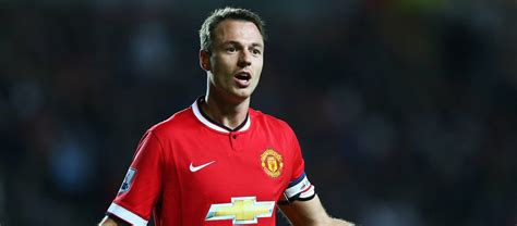 Former Academy Graduate Jonny Evans Signs Short Term Deal With