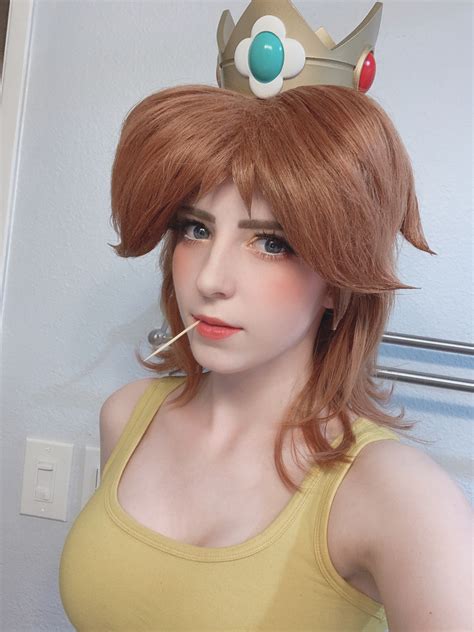 Princess Daisy Cosplay Print - Etsy