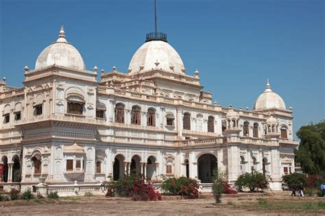 Premium Photo Sadiq Garh Palace A Vintage Building Close Bahawalpur